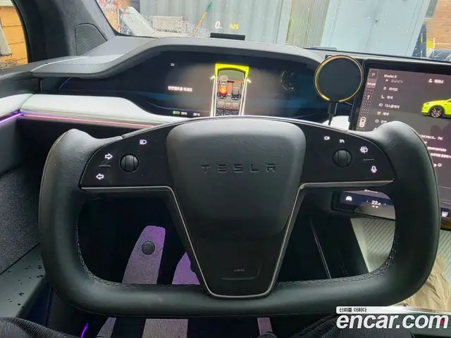 Tesla Model X 2023 автомат (гидро), миниатюра 5
