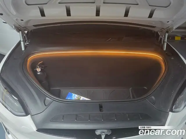 Tesla Model X 2023 автомат (гидро), миниатюра 9