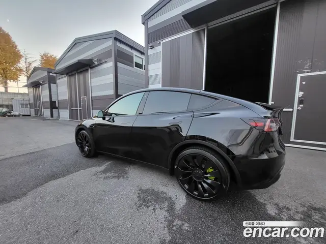 Tesla Model Y 2021 автомат (гидро), миниатюра 6