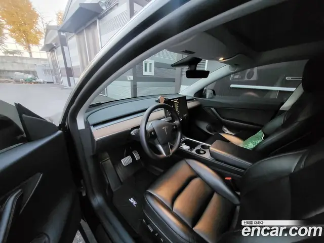 Tesla Model Y 2021 автомат (гидро), миниатюра 8