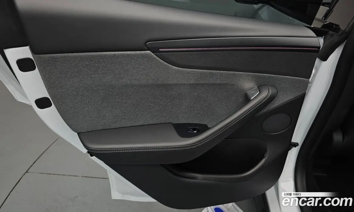 Tesla Model Y 2025 0.2 автомат (гидро), фото 14