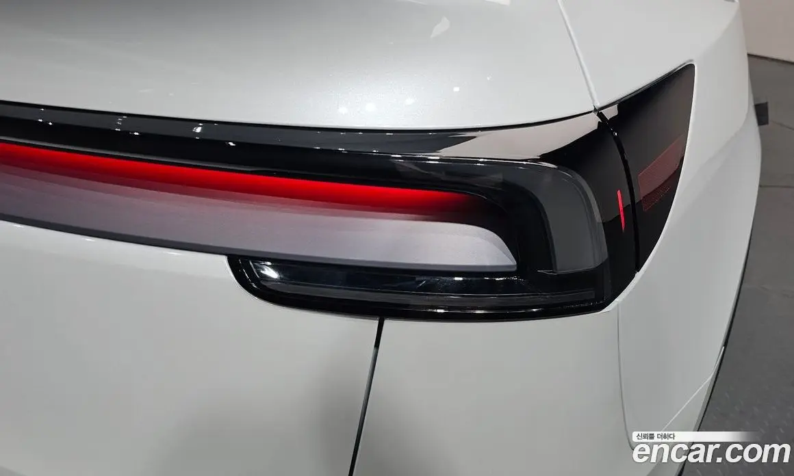 Tesla Model Y 2025 0.2 автомат (гидро), фото 8