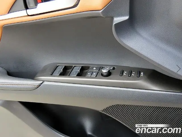 Toyota Camry 2025 2.5 автомат (гидро), миниатюра 12