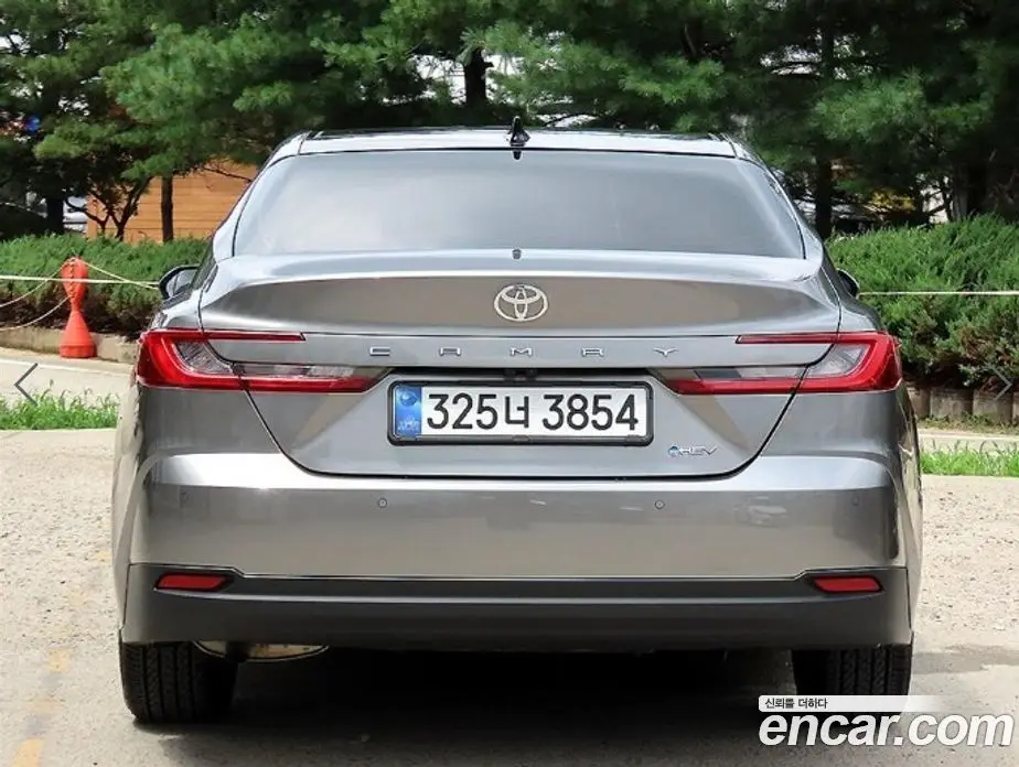 Toyota Camry 2025 2.5 автомат (гидро), фото 4