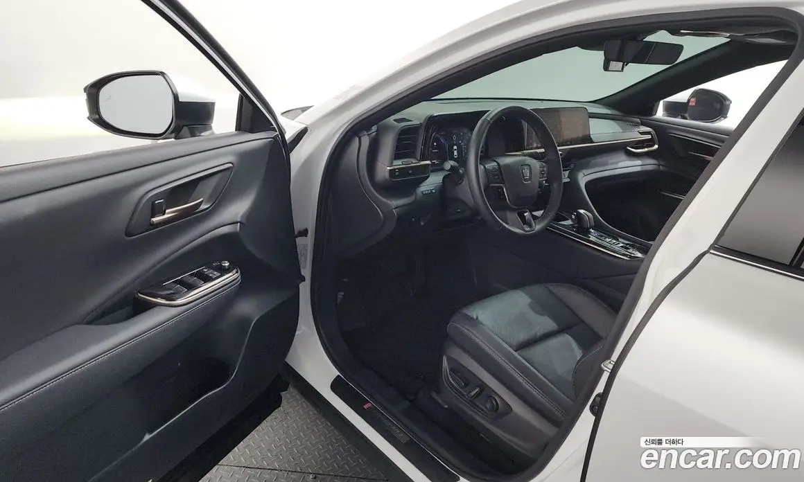 Toyota Crown 2024 2.5 автомат (гидро), фото 13