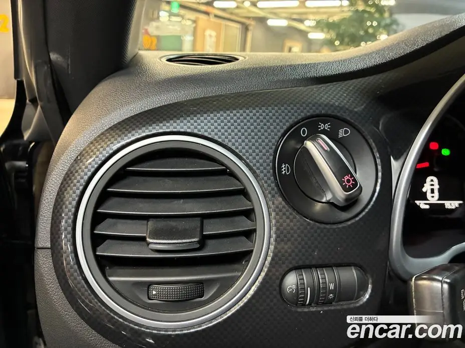Volkswagen Beatle 2012 2.0 автомат (гидро), фото 15 Volkswagen Beatle 2012 2.0 автомат (гидро), фото 15