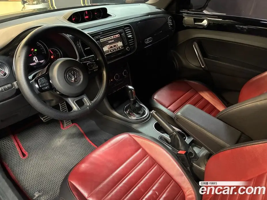 Volkswagen Beatle 2012 2.0 автомат (гидро), фото 6 Volkswagen Beatle 2012 2.0 автомат (гидро), фото 6