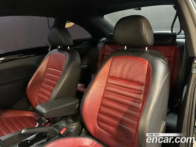Volkswagen Beatle 2012 2.0 автомат (гидро), миниатюра 8 Volkswagen Beatle 2012 2.0 автомат (гидро), миниатюра 8