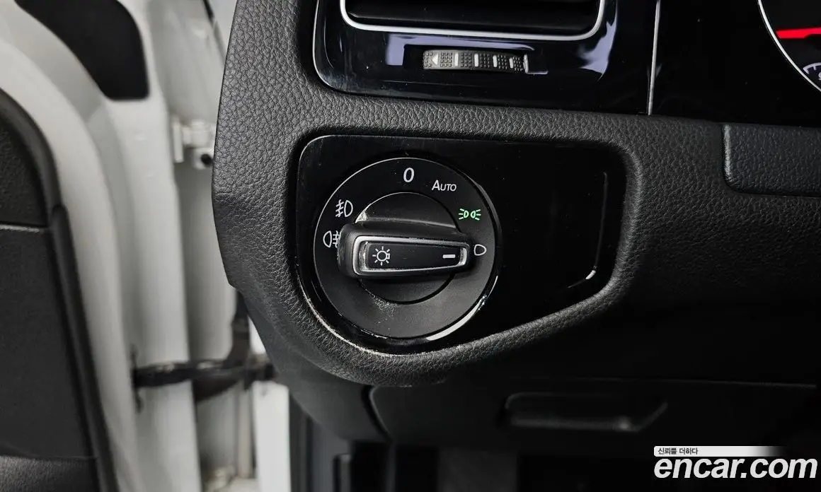 Volkswagen Golf 2015 2.0 автомат (гидро), фото 15