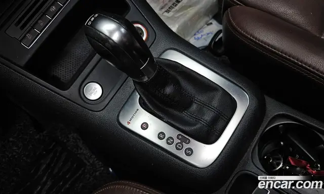 Volkswagen Tiguan 2012 2.0 автомат (гидро), миниатюра 11