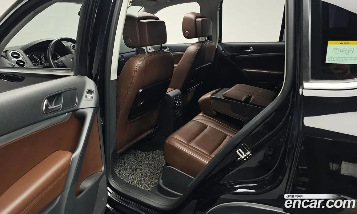 Volkswagen Tiguan 2012 2.0 автомат (гидро), фото 15