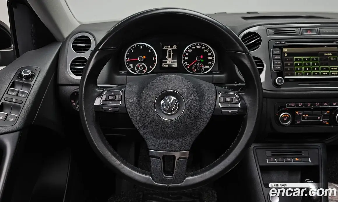 Volkswagen Tiguan 2012 2.0 автомат (гидро), фото 18