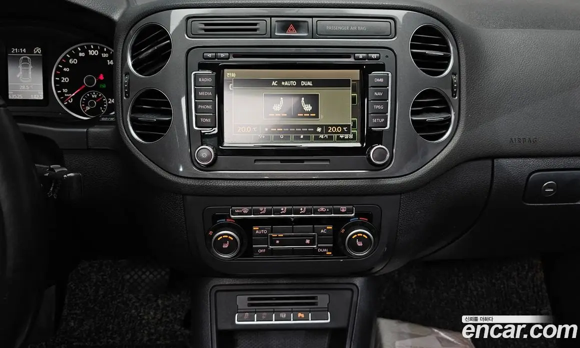 Volkswagen Tiguan 2012 2.0 автомат (гидро), фото 19