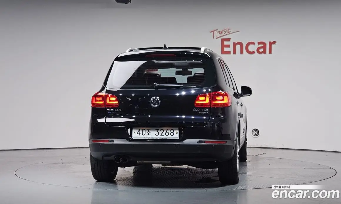 Volkswagen Tiguan 2012 2.0 автомат (гидро), фото 3