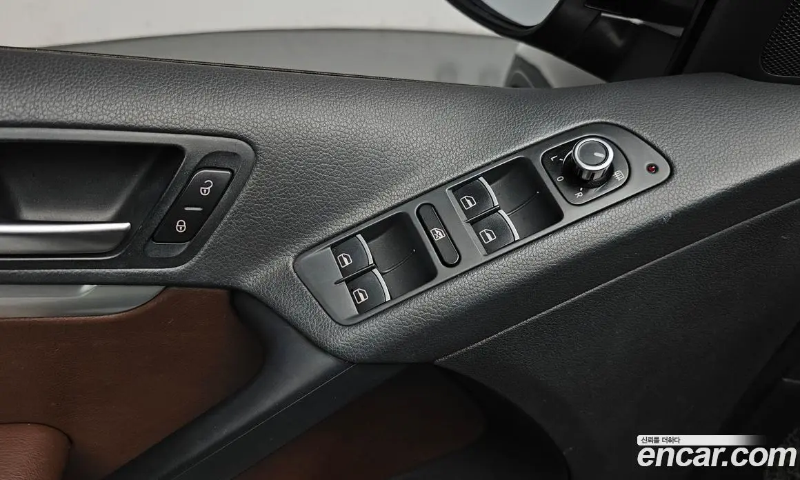 Volkswagen Tiguan 2012 2.0 автомат (гидро), фото 23
