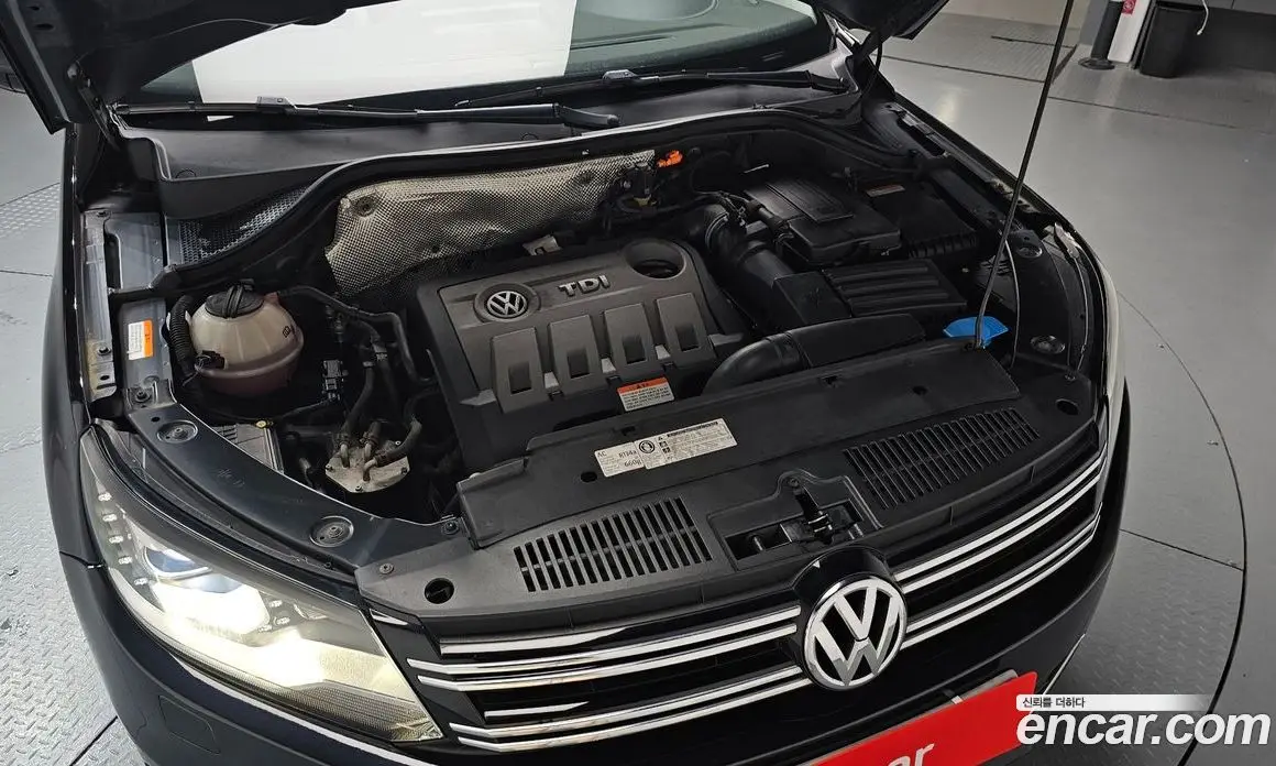 Volkswagen Tiguan 2012 2.0 автомат (гидро), фото 5
