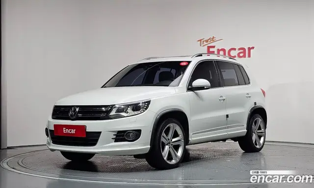 Volkswagen Tiguan 2014 2.0 автомат (гидро), миниатюра 1
