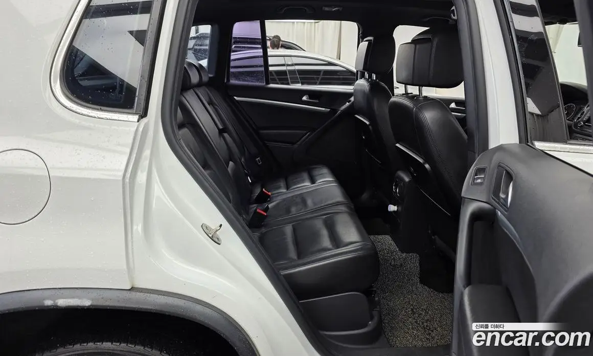 Volkswagen Tiguan 2014 2.0 автомат (гидро), фото 12