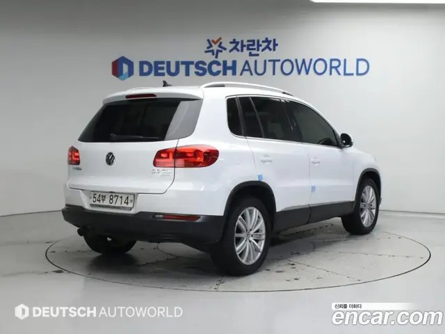 Volkswagen Tiguan 2015 2.0 автомат (гидро), миниатюра 2