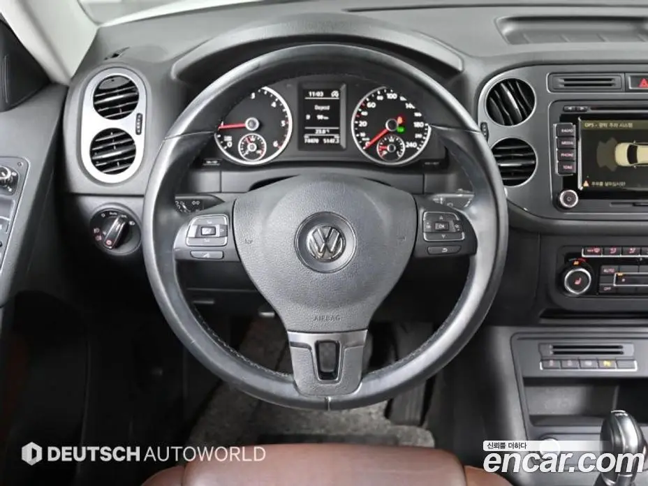 Volkswagen Tiguan 2015 2.0 автомат (гидро), фото 13