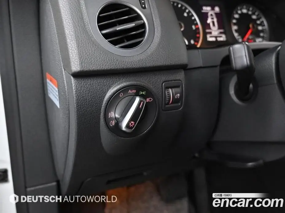 Volkswagen Tiguan 2015 2.0 автомат (гидро), фото 16