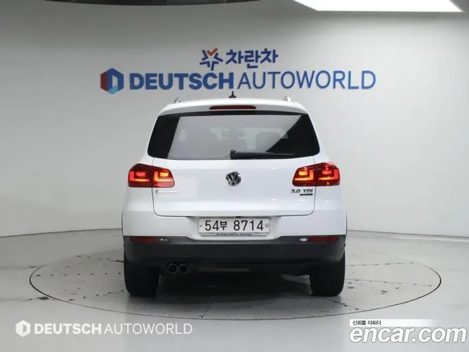 Volkswagen Tiguan 2015 2.0 автомат (гидро), фото 4