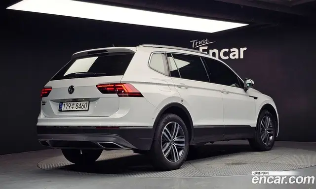 Volkswagen Tiguan 2020 2.0 автомат (гидро), миниатюра 2