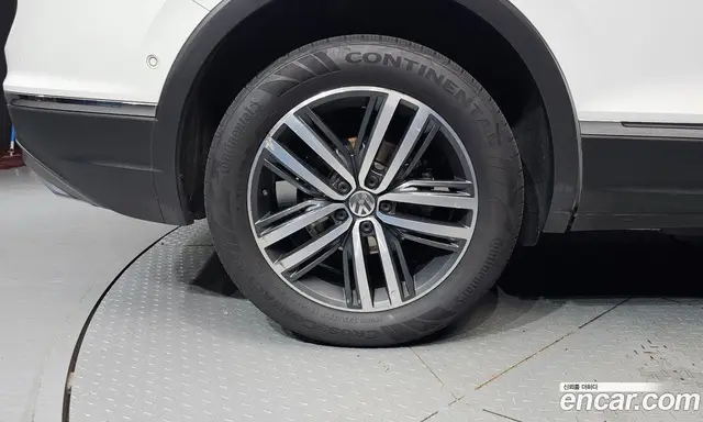 Volkswagen Tiguan 2020 2.0 автомат (гидро), миниатюра 5
