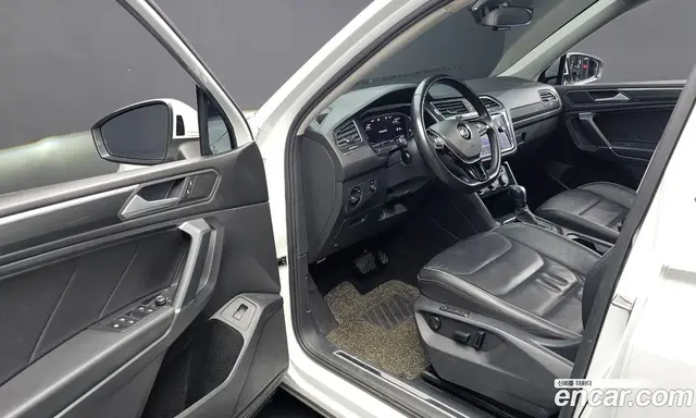 Volkswagen Tiguan 2020 2.0 автомат (гидро), миниатюра 10
