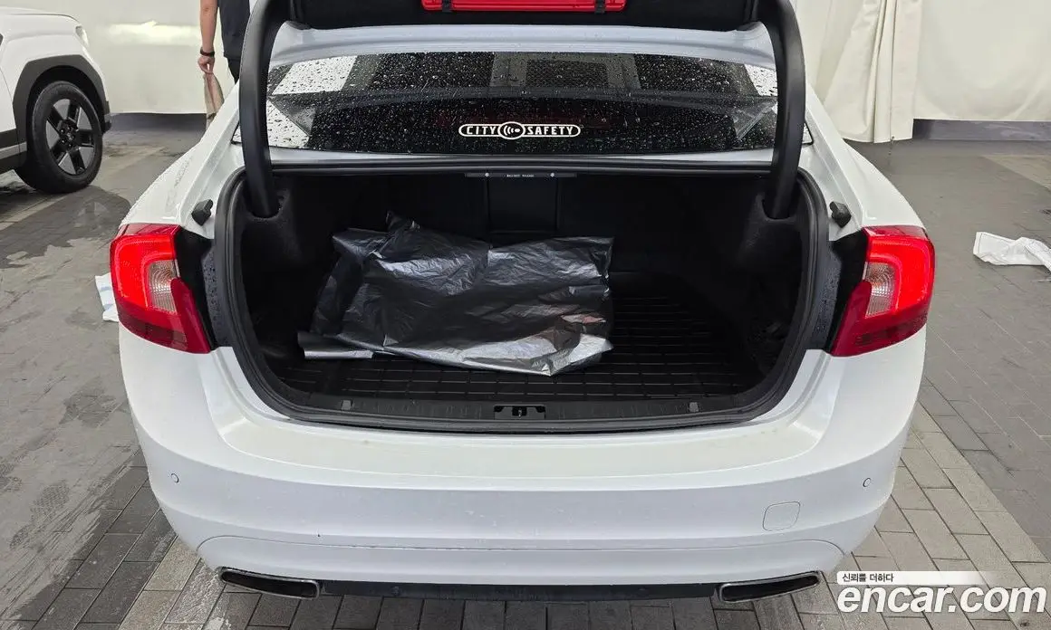 Volvo S60 2015 2.0 автомат (гидро), фото 20