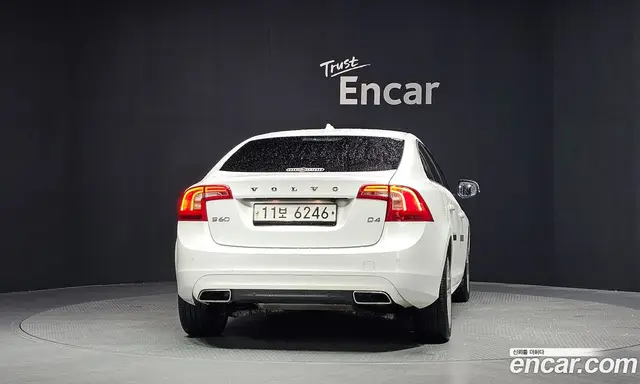 Volvo S60 2015 2.0 автомат (гидро), миниатюра 4