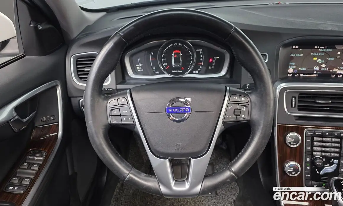 Volvo S60 2018 2.0 автомат (гидро), фото 14