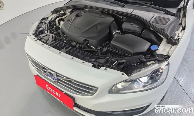 Volvo S60 2018 2.0 автомат (гидро), миниатюра 6