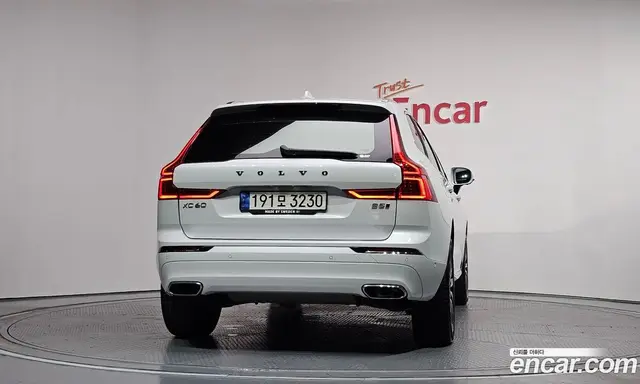 Volvo XC60 2021 2.0 автомат (гидро), миниатюра 4