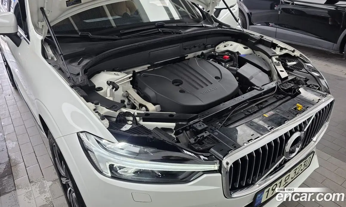 Volvo XC60 2021 2.0 автомат (гидро), фото 6