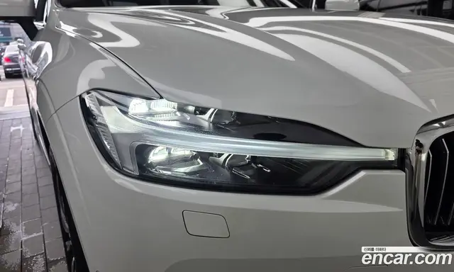 Volvo XC60 2021 2.0 автомат (гидро), миниатюра 8