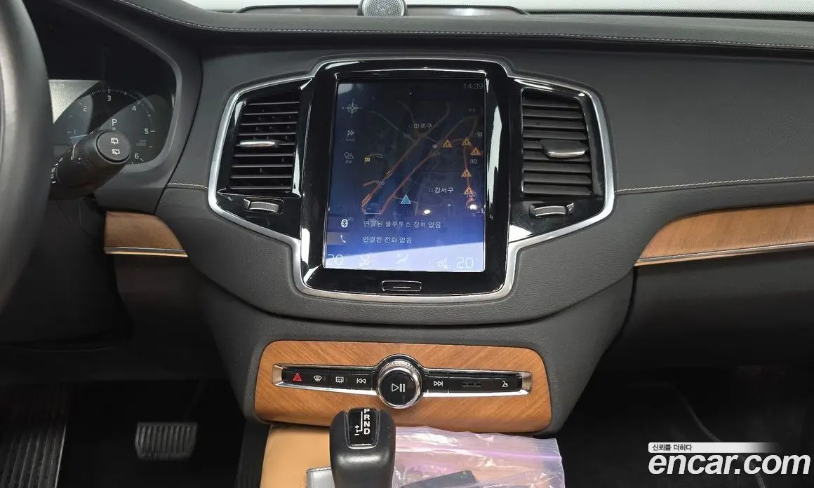 Volvo XC90 2019 2.0 автомат (гидро), фото 19