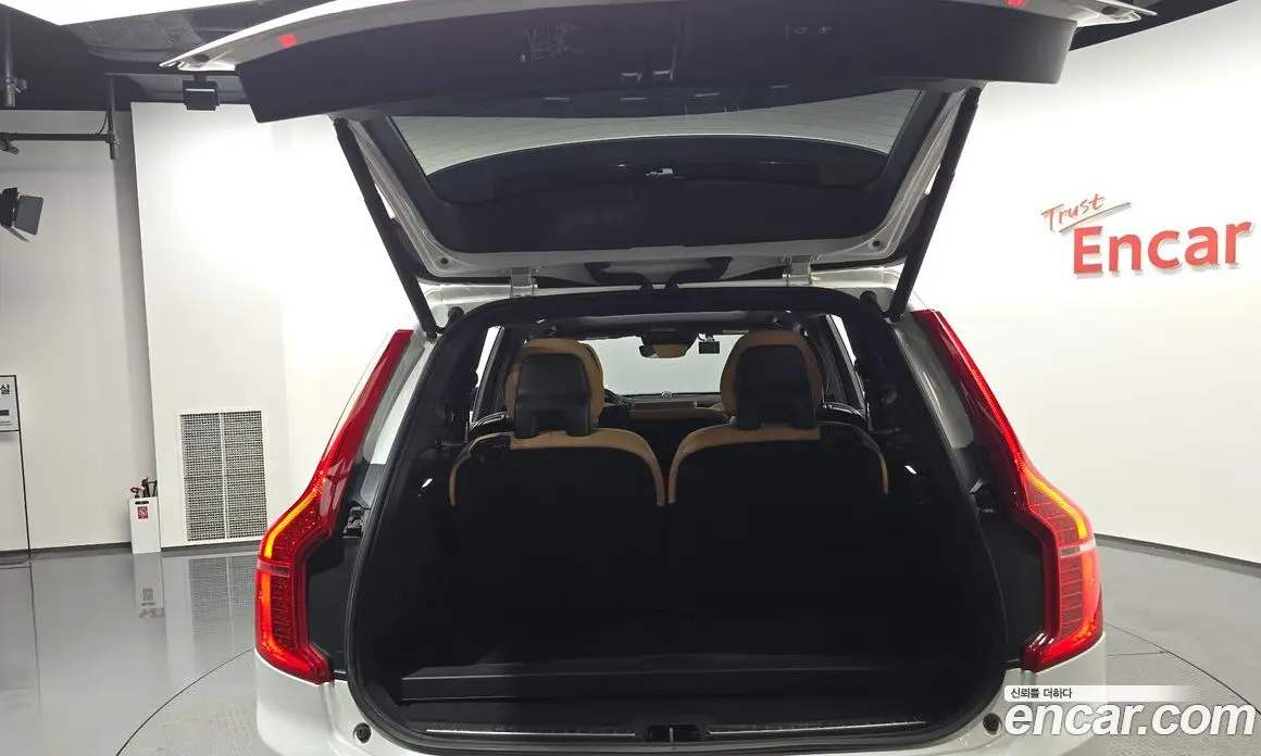 Volvo XC90 2019 2.0 автомат (гидро), фото 28