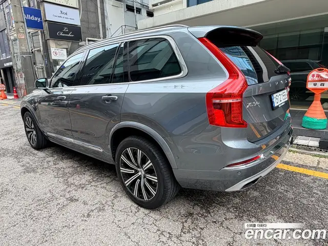 Volvo XC90 2019 2.0 автомат (гидро), миниатюра 2