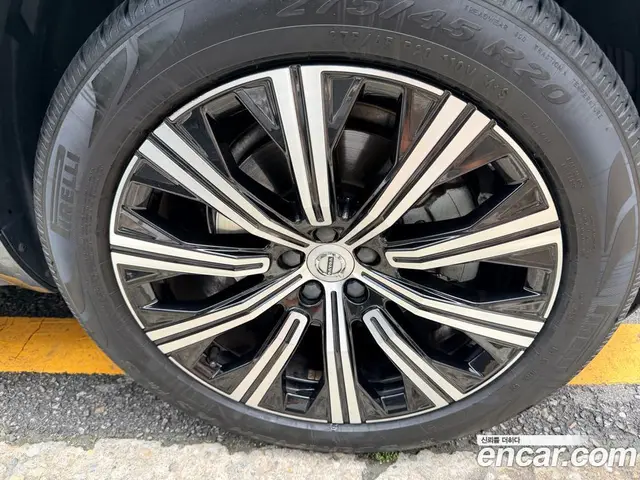 Volvo XC90 2019 2.0 автомат (гидро), миниатюра 5