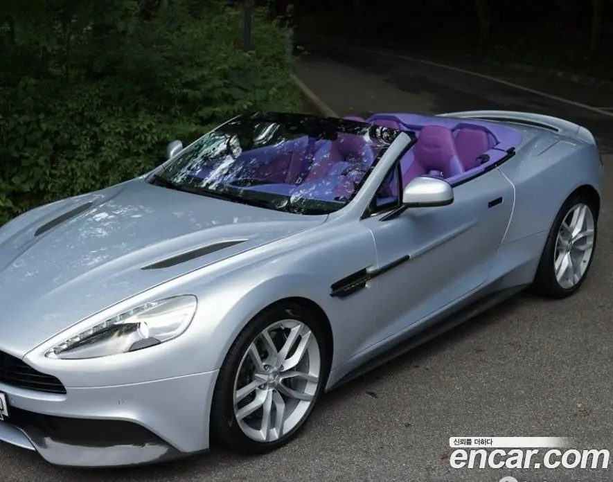 Aston Martin Vanquish 2015 5.9 автомат (гидро), фото 12