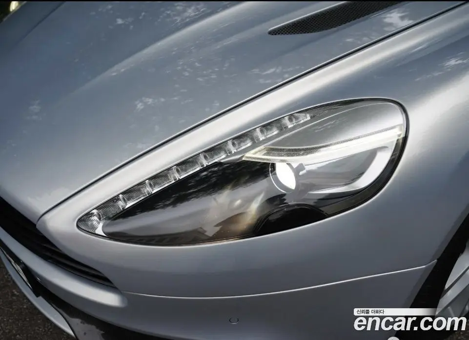 Aston Martin Vanquish 2015 5.9 автомат (гидро), фото 15