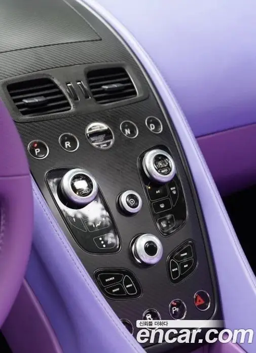Aston Martin Vanquish 2015 5.9 автомат (гидро), миниатюра 9