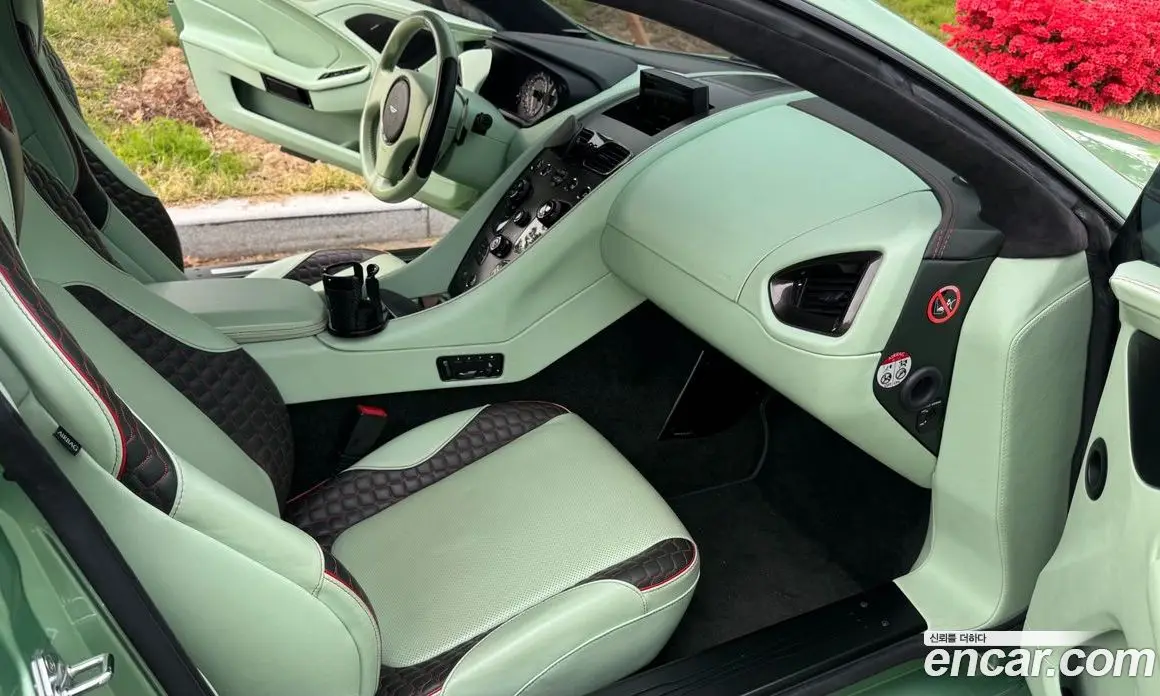 Aston Martin Vanquish 2016 5.9 автомат (гидро), фото 20