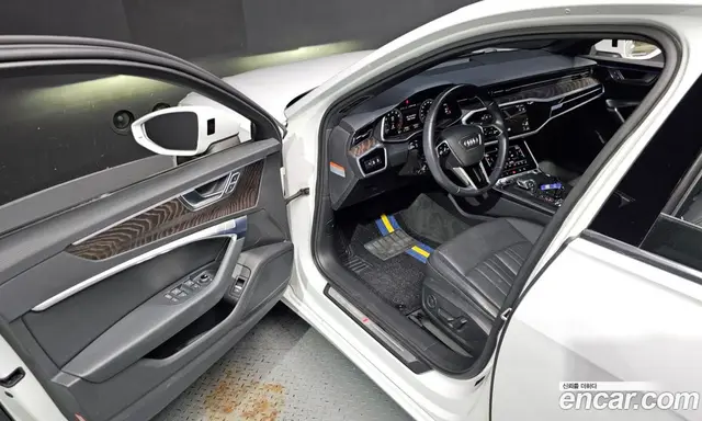 Audi A6 2019 2.0 автомат (гидро), миниатюра 12