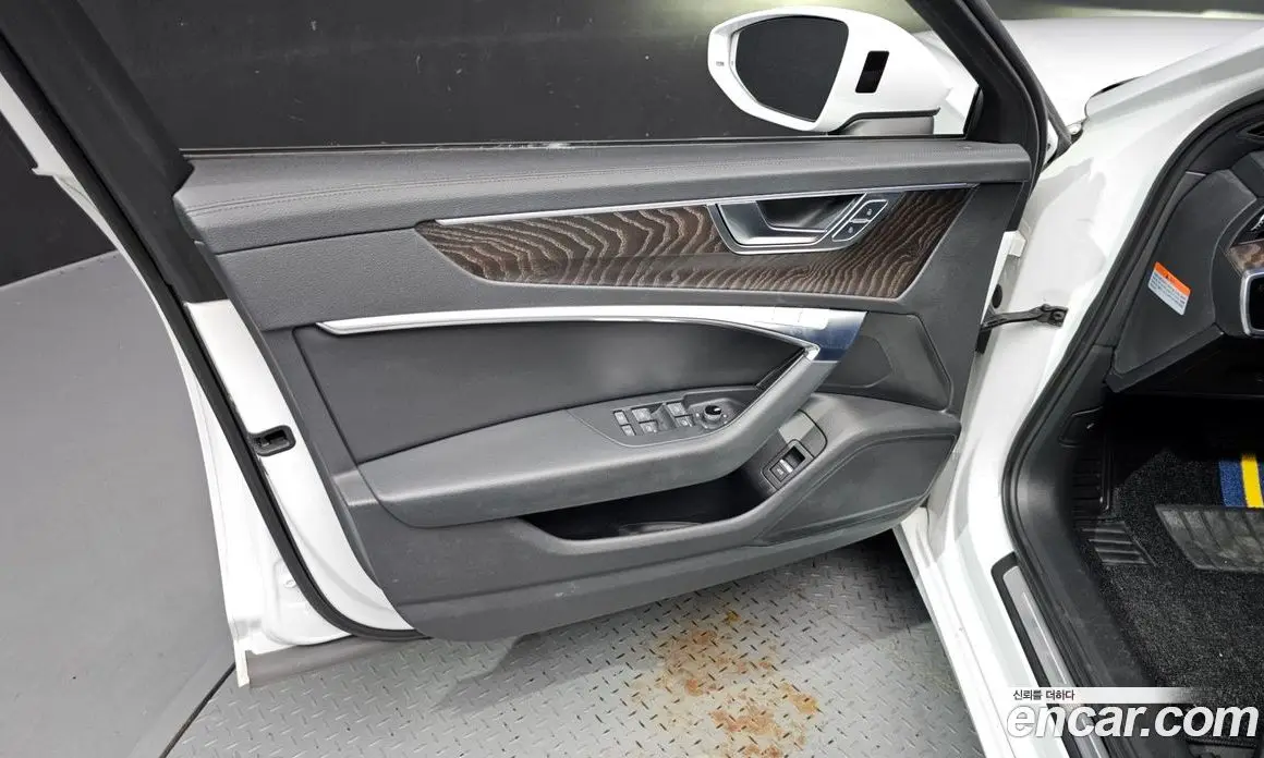 Audi A6 2019 2.0 автомат (гидро), фото 13