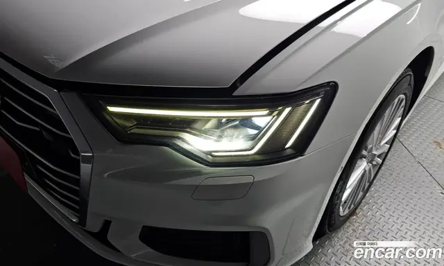 Audi A6 2019 2.0 автомат (гидро), миниатюра 7