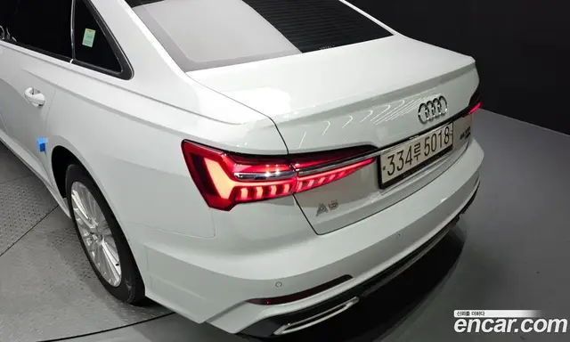 Audi A6 2019 2.0 автомат (гидро), миниатюра 8