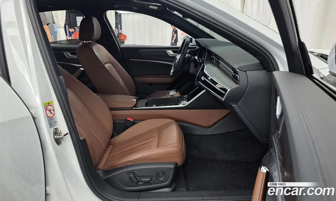 Audi A6 2020 2.0 автомат (гидро), фото 11