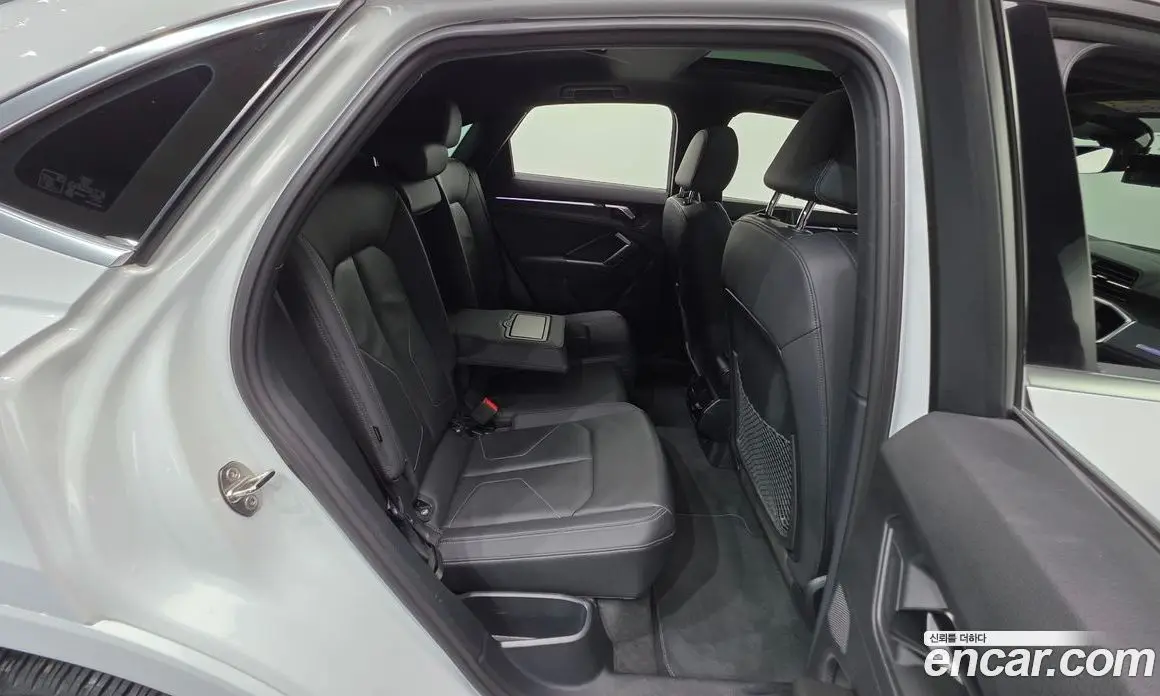 Audi Q3 2022 2.0 автомат (гидро), фото 24